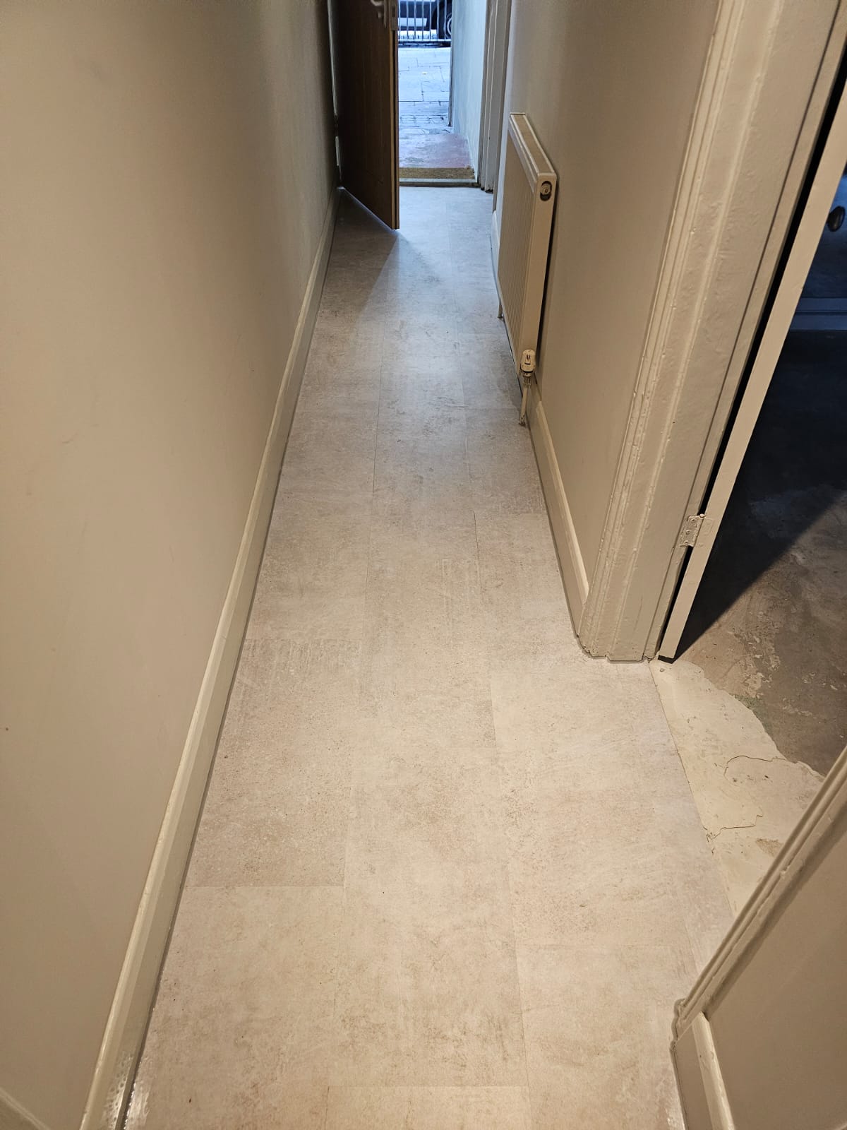 Polyflor Camaro Soho Cement 2347 installation_4