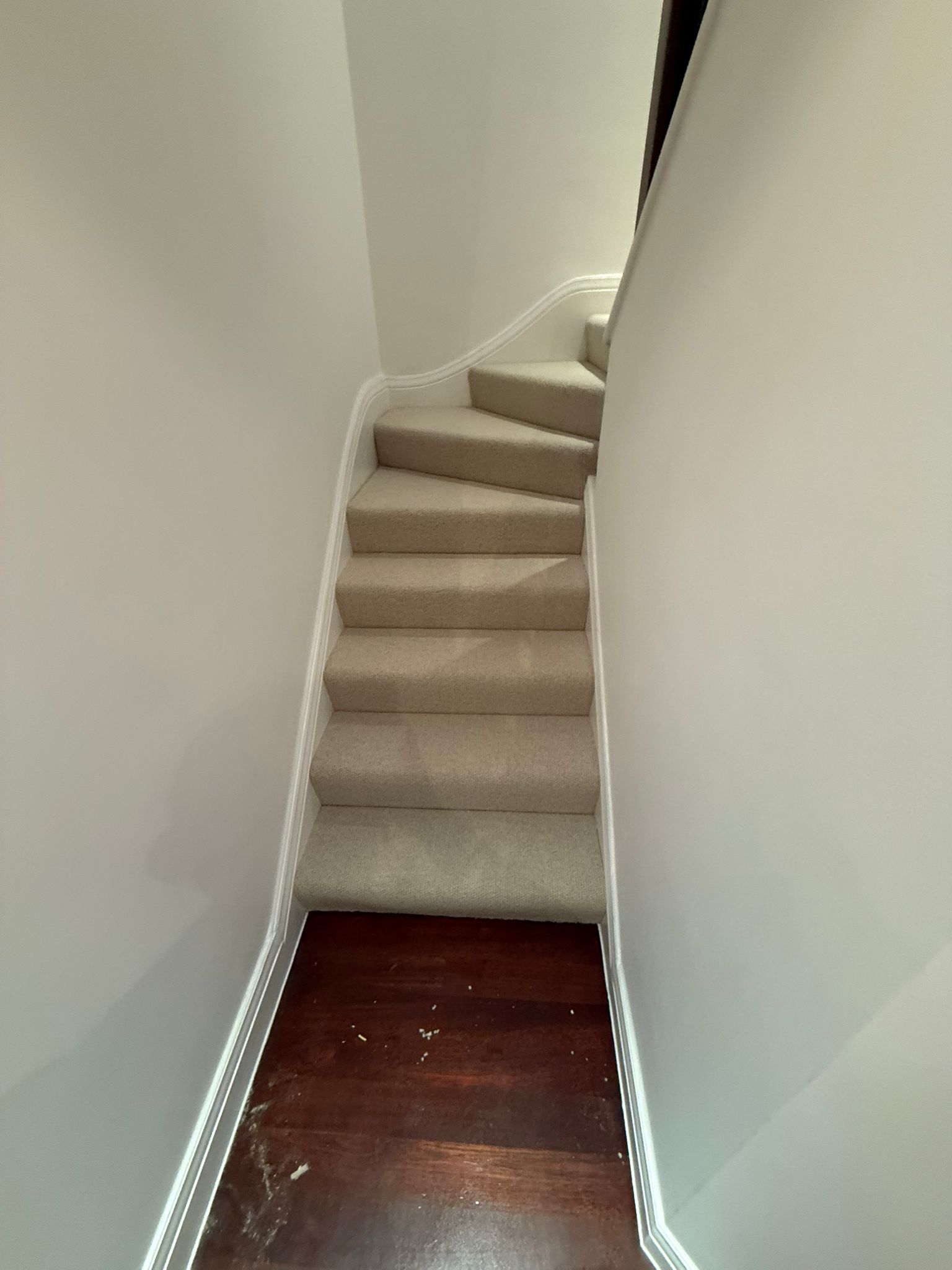 Clarendon carpets cavendish pumice installation in Westminster