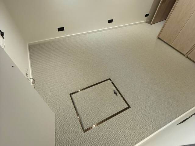 Crucial Trading Alpine Frosted Peaks Carpet Installation In Westminster