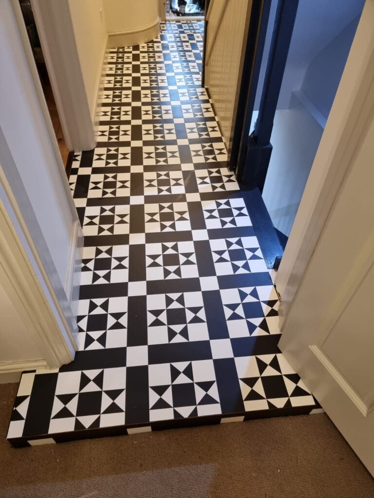 Amtico Decor Classic Moderna Dc313 Vinyl Flooring In Docklands - Luxury Vinyl Tile (LVT) Flooring - Docklands - Residential