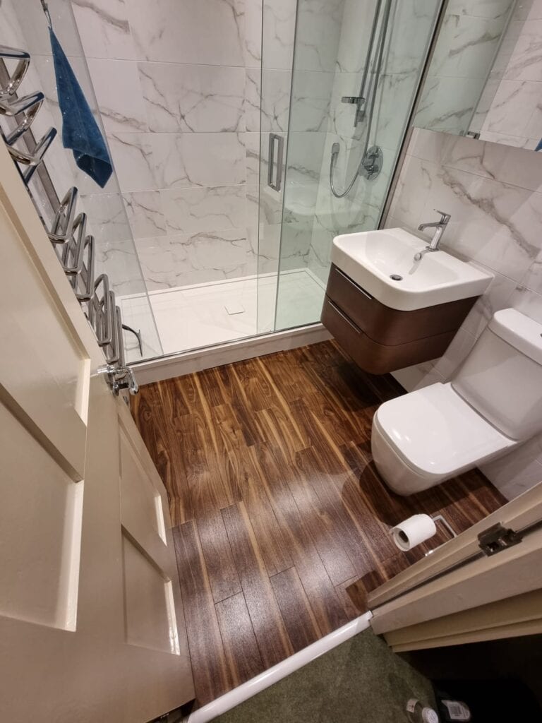 Amtico Signature Wild Walnut In Canary Wharf - Luxury Vinyl Tile (LVT) Flooring - Canary Wharf - Residential