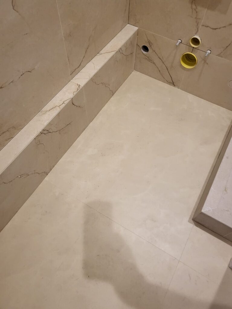 Amtico Signature Crema Marfil In Kensington - Luxury Vinyl Tile (LVT) Flooring - Kensington - Residential