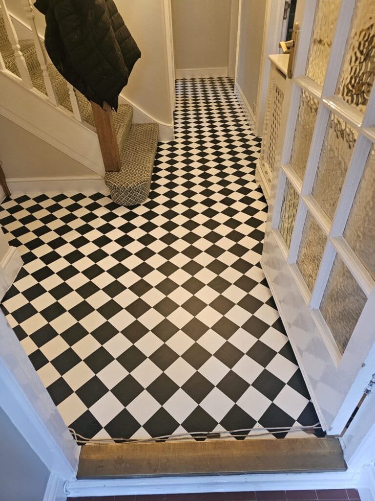 Amtico Decor Chequer Mono Dc485 Installation In St. John'S Wood - Luxury Vinyl Tile (LVT) Flooring - Residential