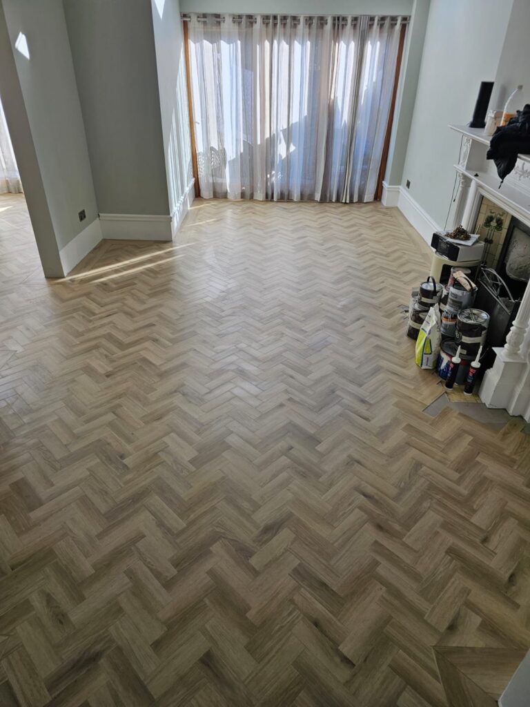 Amtico Signature Cornish Oak Installation Barnes - Luxury Vinyl Tile (LVT) Flooring - Barnes - Commercial