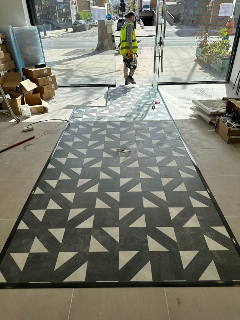Amtico Signature Dc342 Installation In Farringdon - Luxury Vinyl Tile (LVT) Flooring - Farringdon - Residential