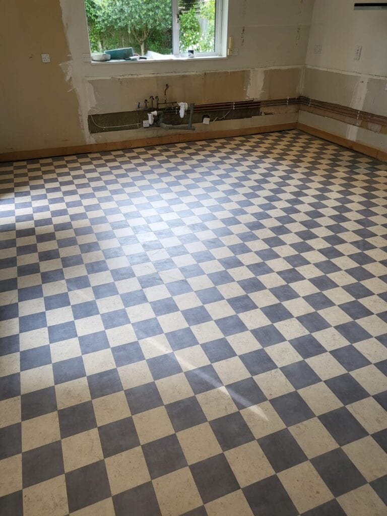 Amtico Signature Endless Possibilities Dc302 Installation In Kings Cross - Luxury Vinyl Tile (LVT) Flooring - Residential