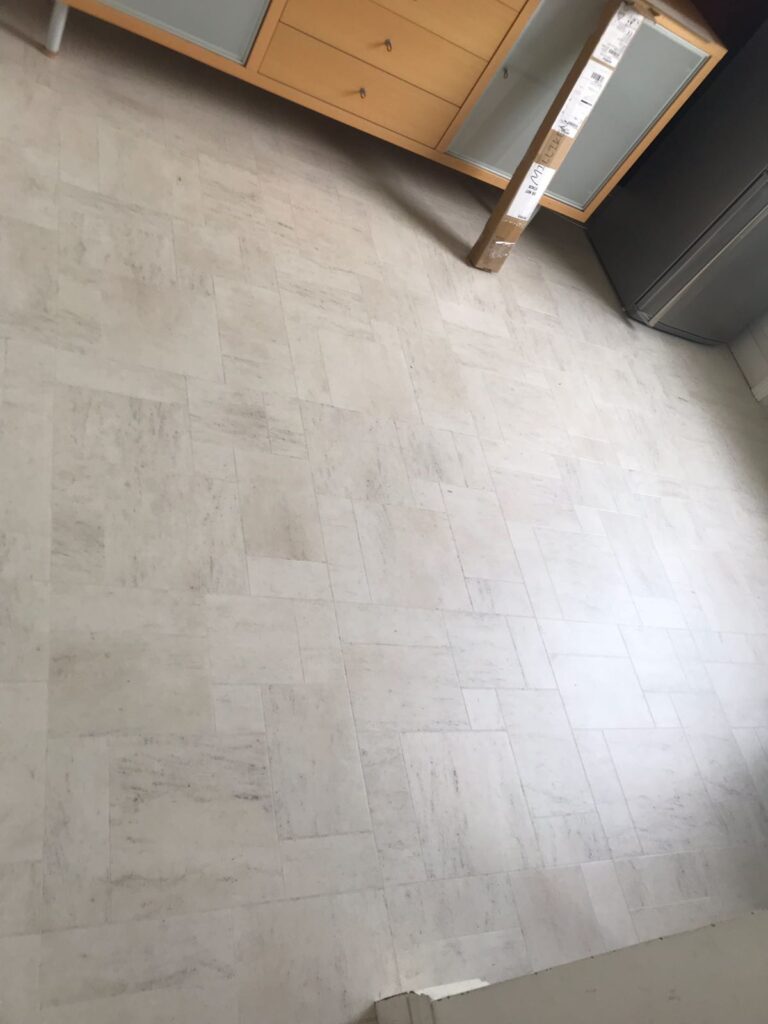 Amtico Signature Honed Limestone Natural In Chelsea - Luxury Vinyl Tile (LVT) Flooring - Chelsea - Residential