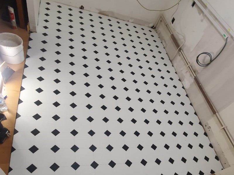 Amtico Signature Key Stone Luxury Vinyl Tile In Borough - Luxury Vinyl Tile (LVT) Flooring - Borough - Residential