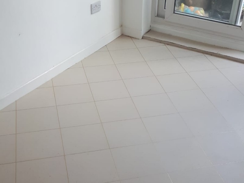 Amtico Signature Mica Mix Eggshell In Chelsea - Luxury Vinyl Tile (LVT) Flooring - Chelsea - Residential