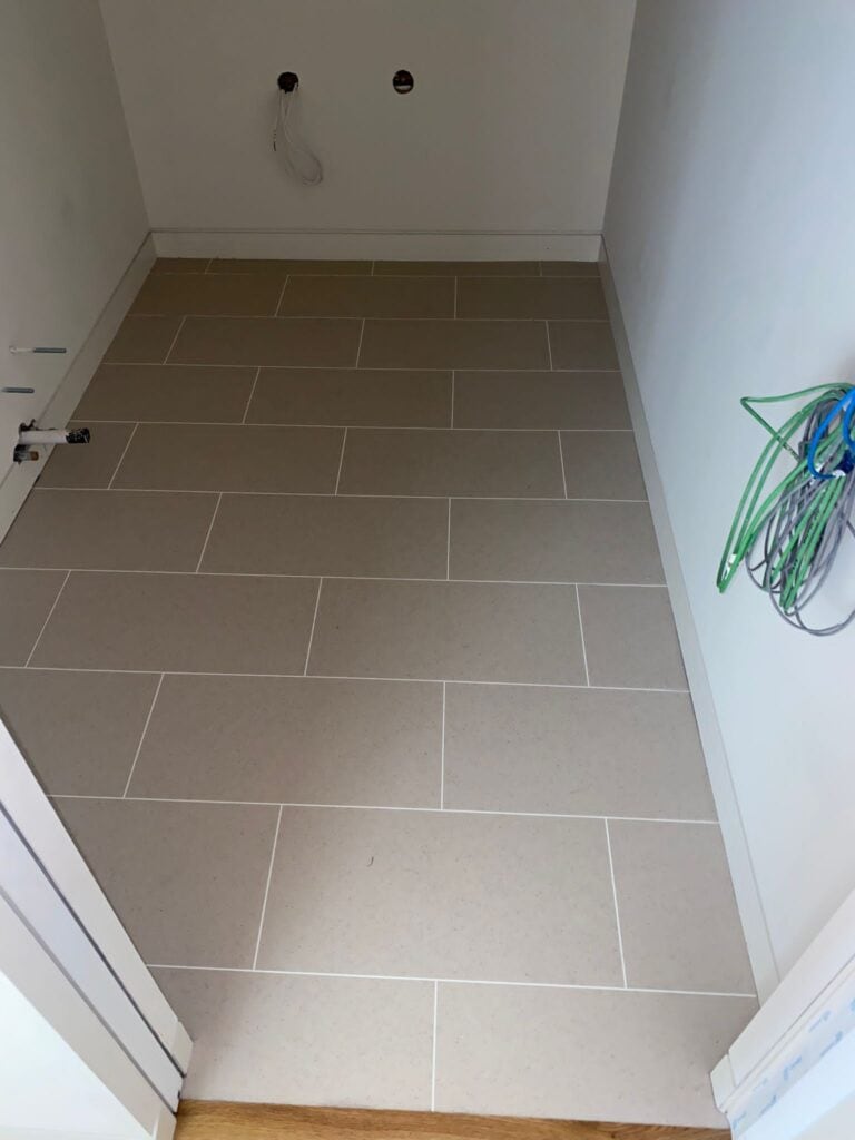 Amtico Signature Mica Mix Eggshell Installation In Borough - Luxury Vinyl Tile (LVT) Flooring - Borough - Residential