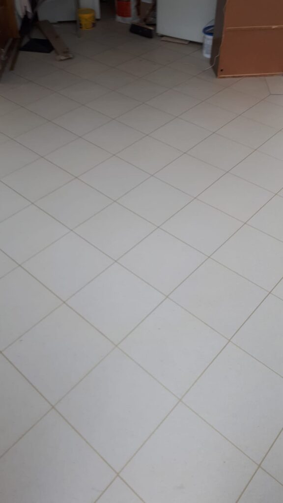 Amtico Signature Mica Mix Eggshell Installation In Farringdon - Luxury Vinyl Tile (LVT) Flooring - Farringdon - Residential