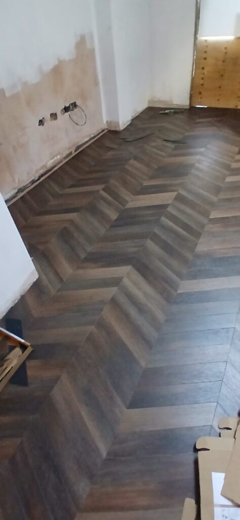 Amtico Signature Tay Oak Fitting In Marylebone - Luxury Vinyl Tile (LVT) Flooring - Marylebone - Residential