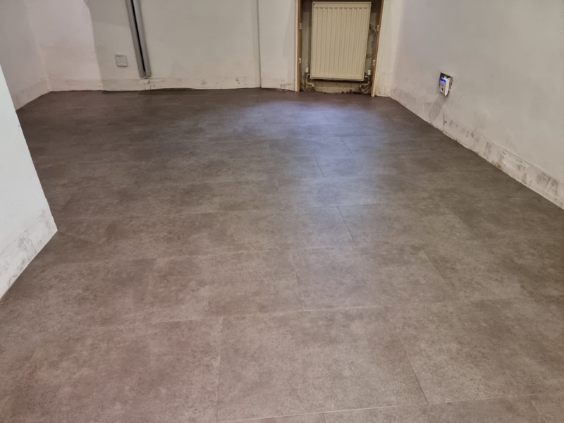 Amtico Spacia Ceramic Sable Vinyl Flooring In Kilburn - Luxury Vinyl Tile (LVT) Flooring - Kilburn - Residential