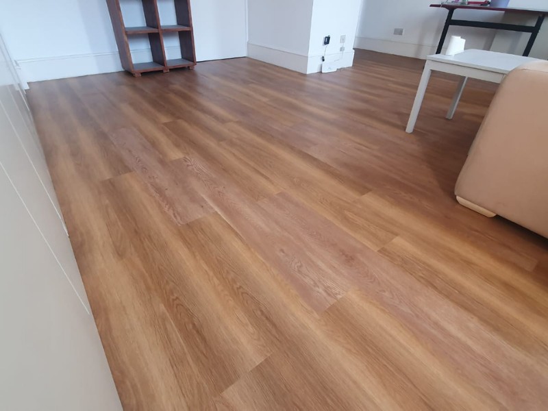 Amtico Spacia New England Oak Vinyl Flooring In Mayfair - Luxury Vinyl Tile (LVT) Flooring - Mayfair - Residential