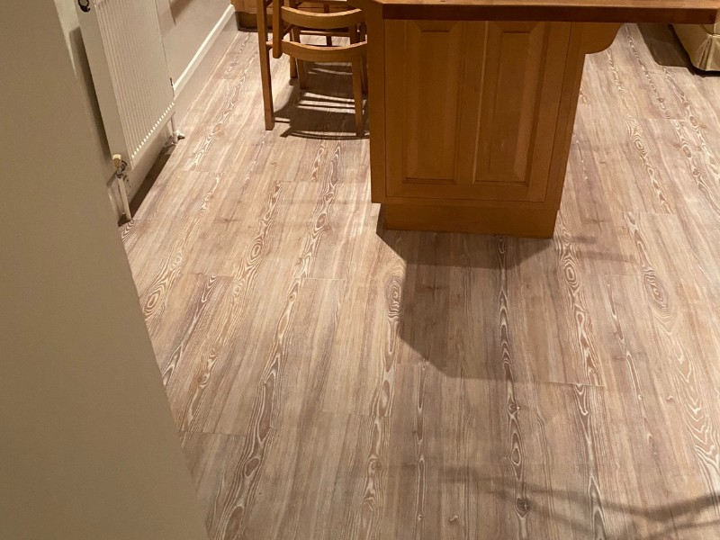 Amtico Spacia White Oak In Mayfair - Luxury Vinyl Tile (LVT) Flooring - Mayfair - Residential