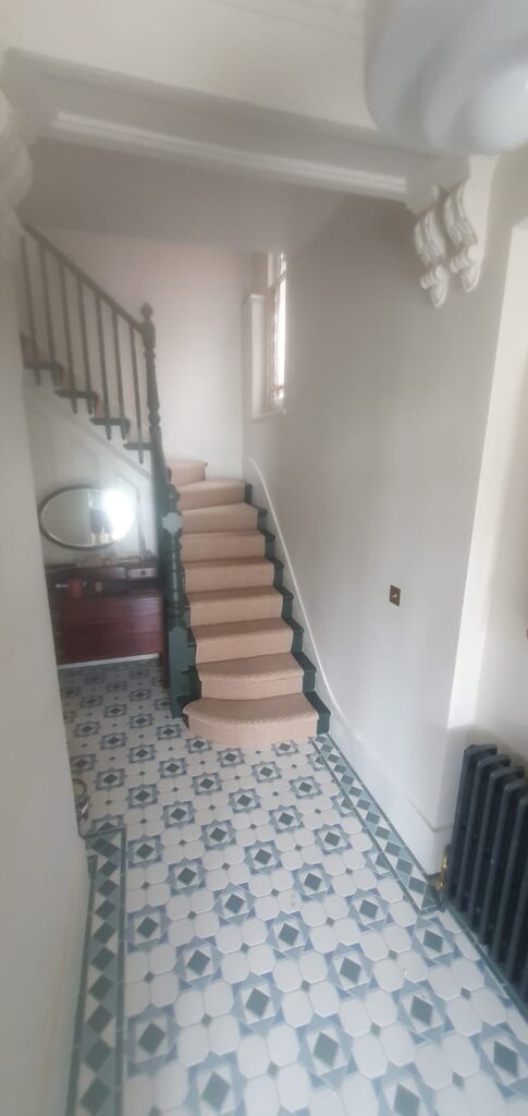 Crucial Trading Big Boucle Accents Antique Gold Carpet Installation In Belgravia - Carpet - Belgravia - Residential