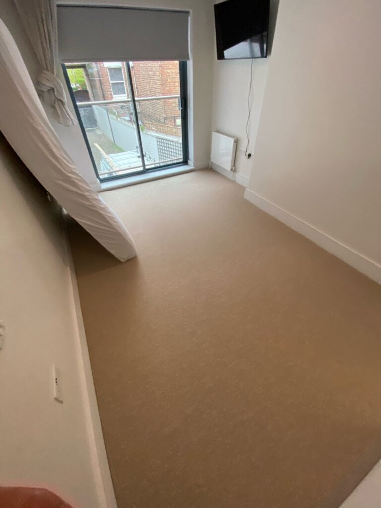 Crucial Trading Weather Watching Partly Cloudy Carpet Installation In Farringdon - Carpet - Farringdon - Residential
