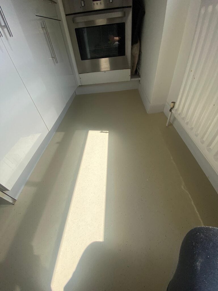 Forbo Flooring Fresco Marine 3261 Installation In Canary Wharf - Vinyl Flooring - Canary Wharf - Residential