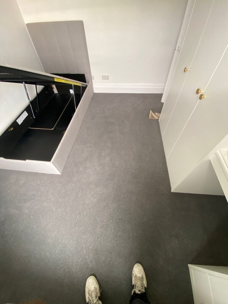 Hugh Mackay Carpets Durham Twist Elements Pencil Point Installation In Canary Wharf - Carpet - Canary Wharf - Residential
