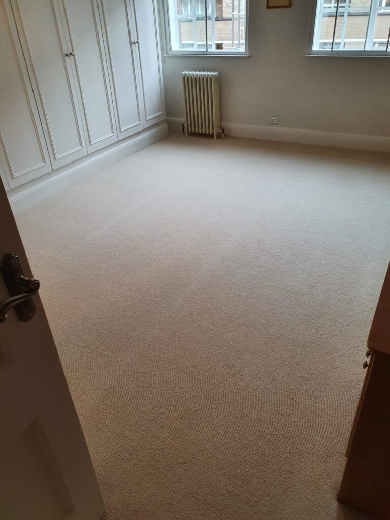 Kersaint Cobb Aurora Golden Sands Installation In Hammersmith - Carpet - Hammersmith - Residential