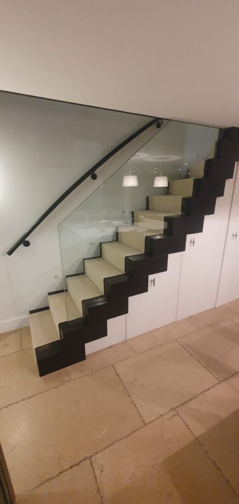 Telenzo Carpets Mainline Oxford Circus Fitting In Hammersmith - Carpet - Hammersmith - Residential