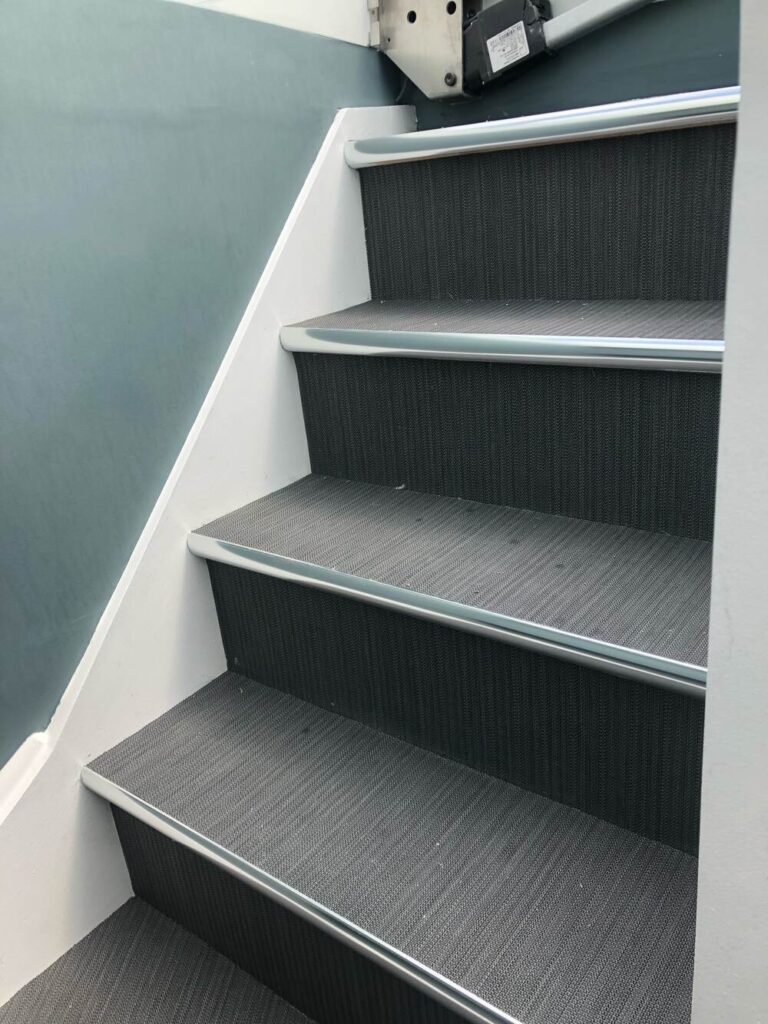 Unnatural Flooring Precision Manhattan Installation In Islington - Vinyl Flooring - Islington - Residential
