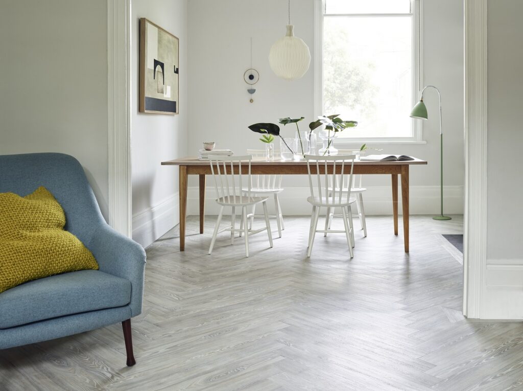 Amtico - Spacia White Ash - Luxury Vinyl Tile (LVT) Flooring - Vinyl Flooring