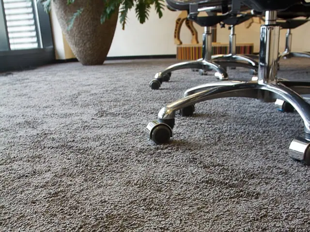 Van Besouw Carpets - Gerzon - Carpet