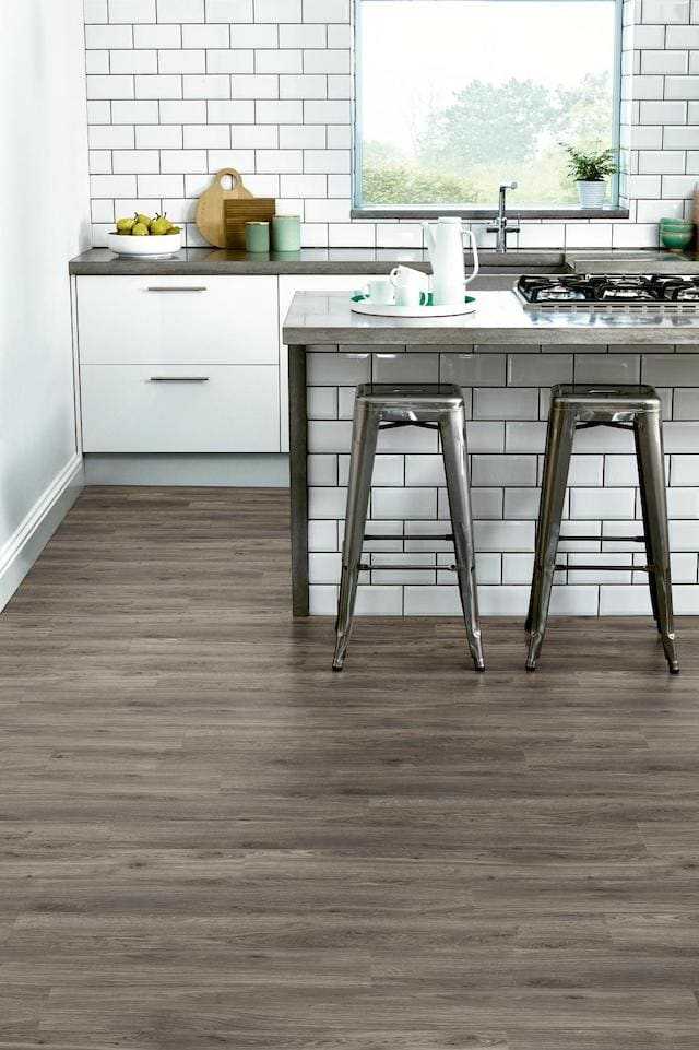 Amtico Click Smart Weathered Oak SB5W2524 - Luxury Vinyl Tile (LVT) Flooring - Vinyl Flooring - Wood Flooring