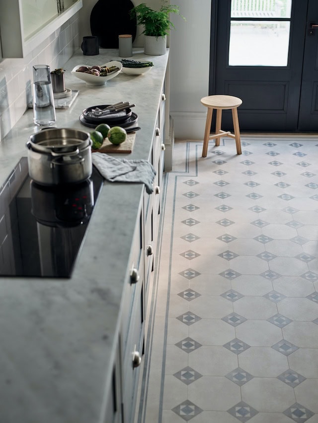 Amtico Decor DC497 - Luxury Vinyl Tile (LVT) Flooring - Vinyl Flooring
