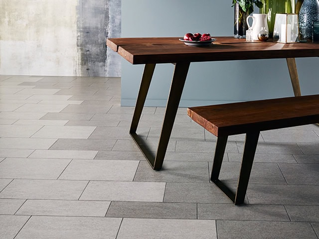 Amtico - Signature AR0SBS12 Basilica Salt AR0SBS41 Basilica Shell AR0SKU38 Kura Caraway Stripping Random Stone - Luxury Vinyl Tile (LVT) Flooring - Vinyl Flooring