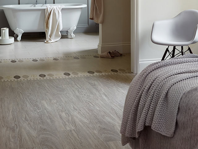Amtico - Signature AR0SBS12 Basilica Salt AR0W8180 Shore Oak - Luxury Vinyl Tile (LVT) Flooring - Vinyl Flooring - Wood Flooring