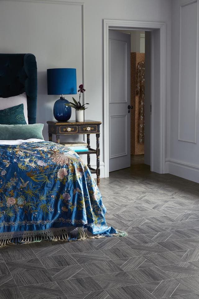 Amtico Signature AR0W8060 - Luxury Vinyl Tile (LVT) Flooring - Vinyl Flooring