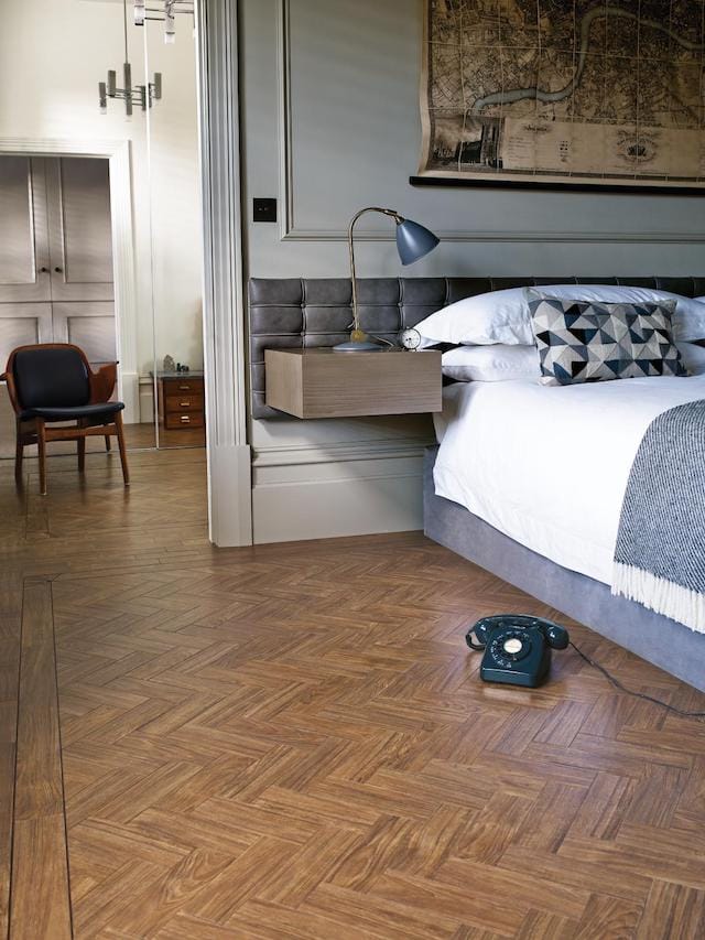 Amtico Signature Dry Teak AR0W7810 / Amtico Signature Script AR0W7920 - Luxury Vinyl Tile (LVT) Flooring - Vinyl Flooring