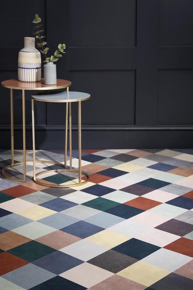 Amtico Signature Lifestyle Brown Dog - Luxury Vinyl Tile (LVT) Flooring - Vinyl Flooring