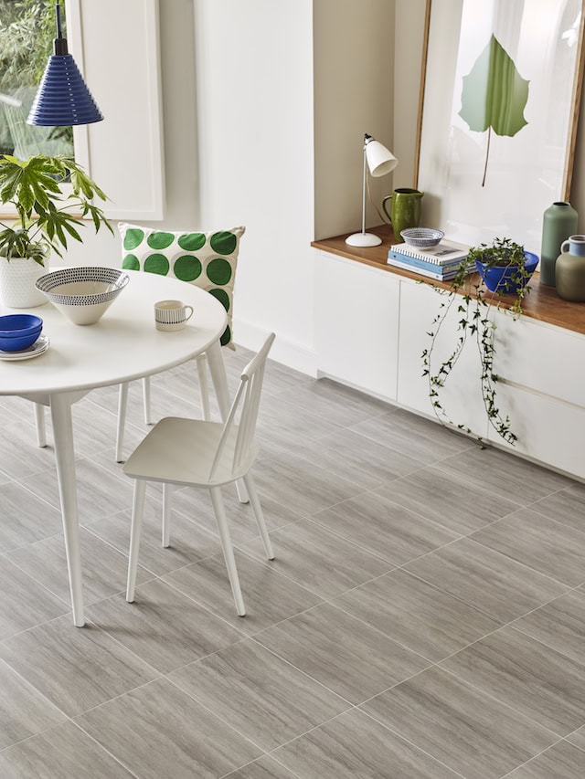 Amtico Spacia Linear Stone Shale - Luxury Vinyl Tile (LVT) Flooring - Vinyl Flooring