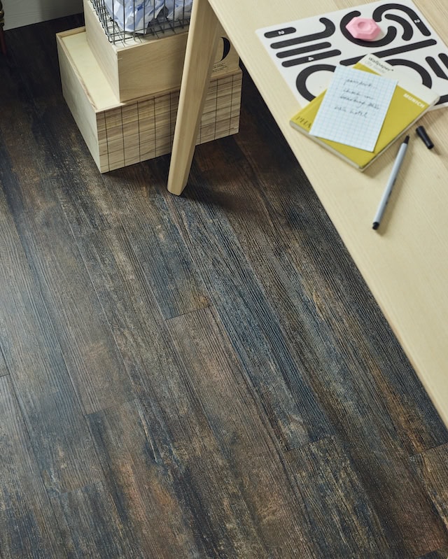 Amtico Spacia Scorched Timber - Luxury Vinyl Tile (LVT) Flooring - Vinyl Flooring - Wood Flooring
