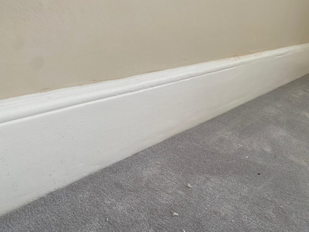 Exploring the Pros and Cons of Frieze Carpets - Rubber Flooring
