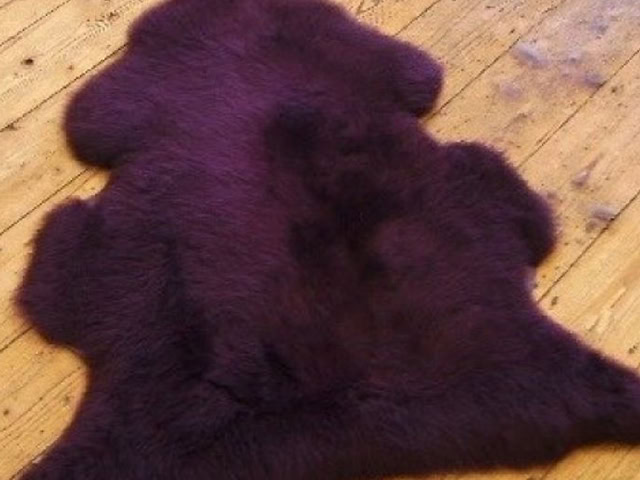 Barnscroft - Sheepskin Rugs - Luxury Single Aubergine Sheepskin Rug - Carpet