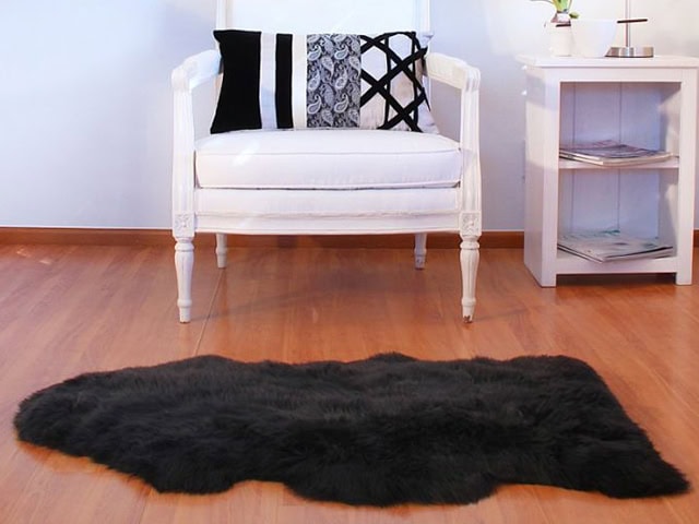 Barnscroft - Sheepskin Rugs - Luxury Single Black Sheepskin - Carpet