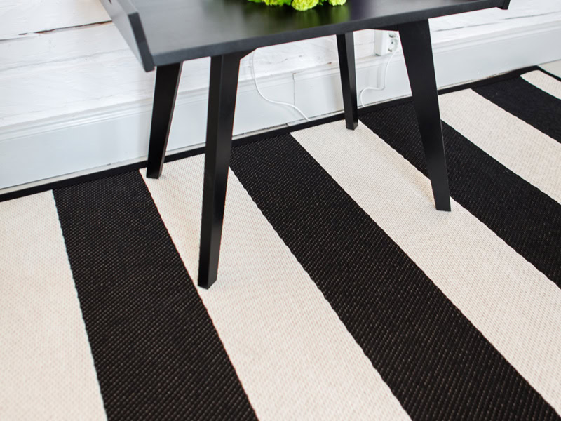 VM Carpets - Basso Musta Valk - Carpet
