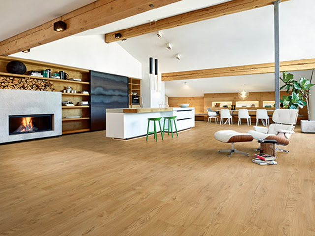 Egger - ED4018 Cracked Oak Nature - Wood Flooring