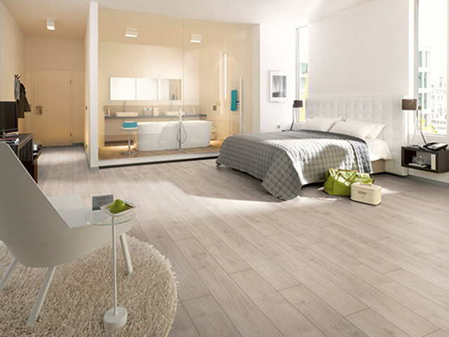 Egger - H2350 Northland Oak Light - Wood Flooring