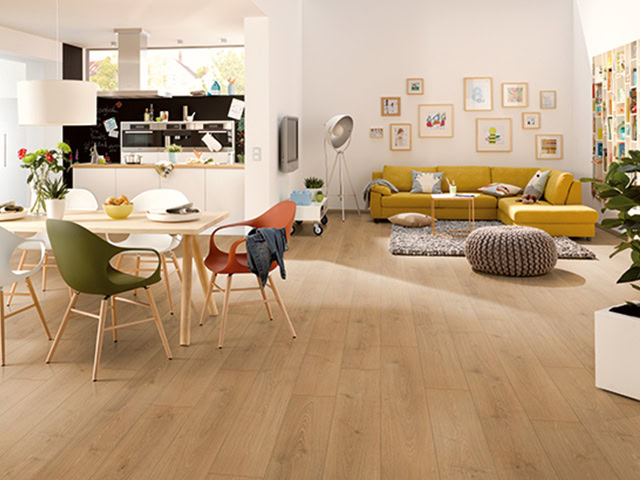 Egger - H2725 Northland Oak Honey - Wood Flooring