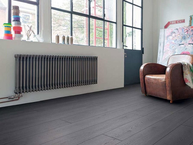 Haro - Laminate Floor - Oak Contura Black - Wood Flooring