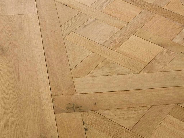 Lionvest Trading - Lalegno - Versailles Siding - Wood Flooring