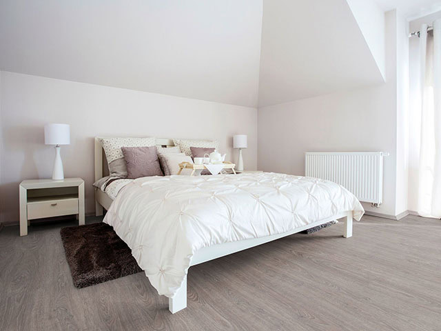 Luvanto - Washed Grey Oak - Vinyl Flooring - Wood Flooring