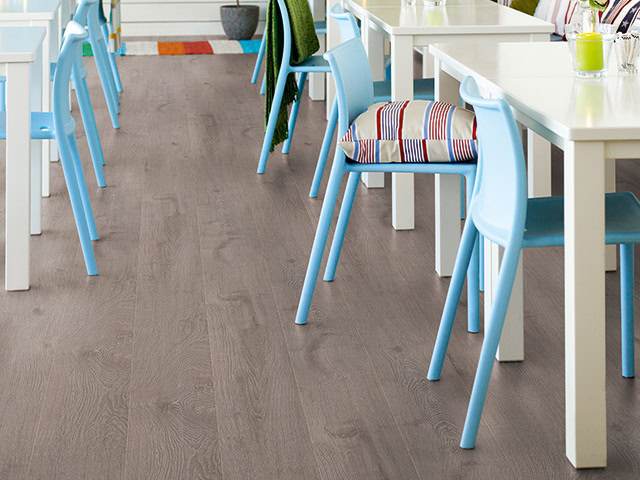 Pergo - Laminate - Classic Plank 2V Endless Plank - L0X05 - 01770 - Laminate Flooring