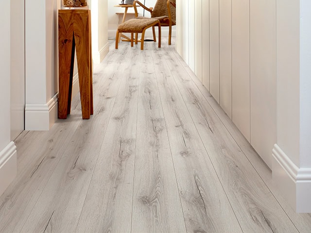 Pergo - Laminate - Classic Plank 2V Endless Plank - L0X05 - 01777 - Laminate Flooring