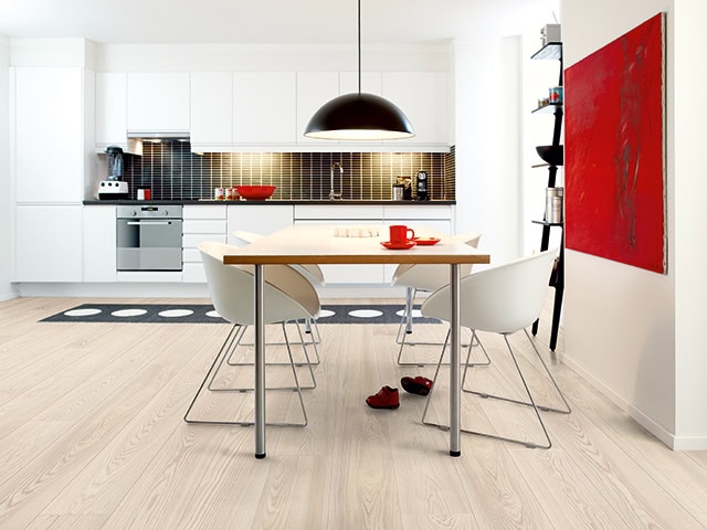 Pergo - Laminate - Long Plank 4V - L0X23 - 01766 - Laminate Flooring